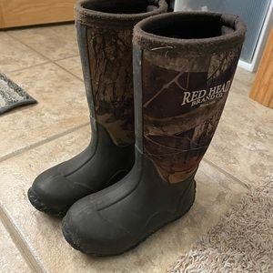 Red head boys size 11 camo muck boots
